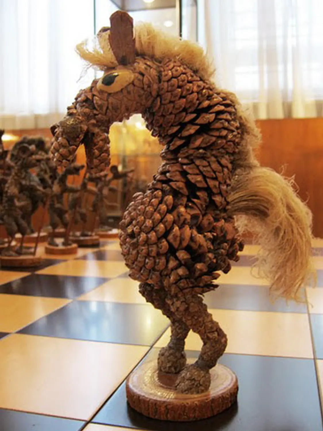 Шишка еловая СЕРЕБРО, шт