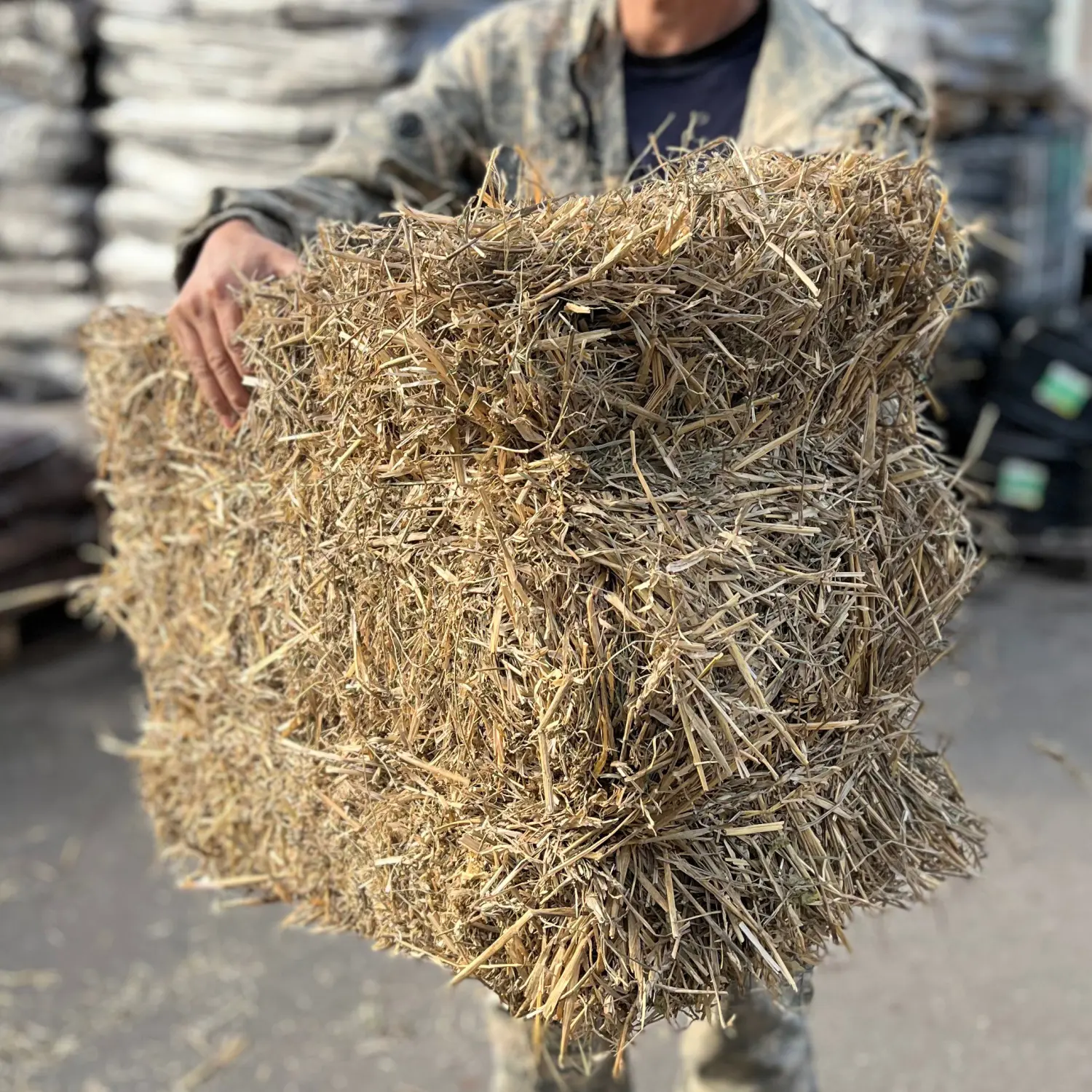 Солома золотистая, тюк